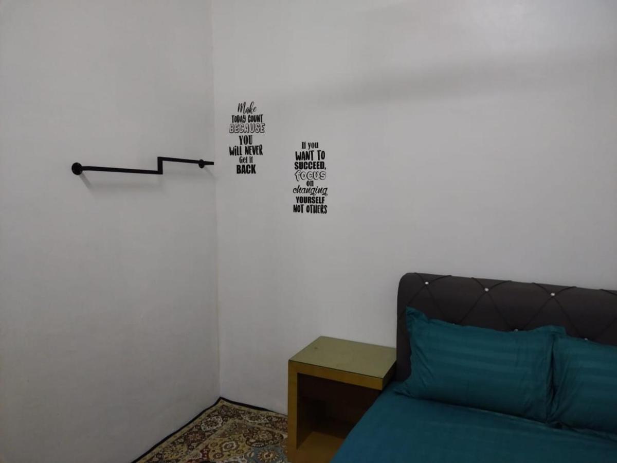Homestay Embah Ros & Embah Lek Hutan Melintang Kültér fotó